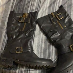 Guess Black leather boots
